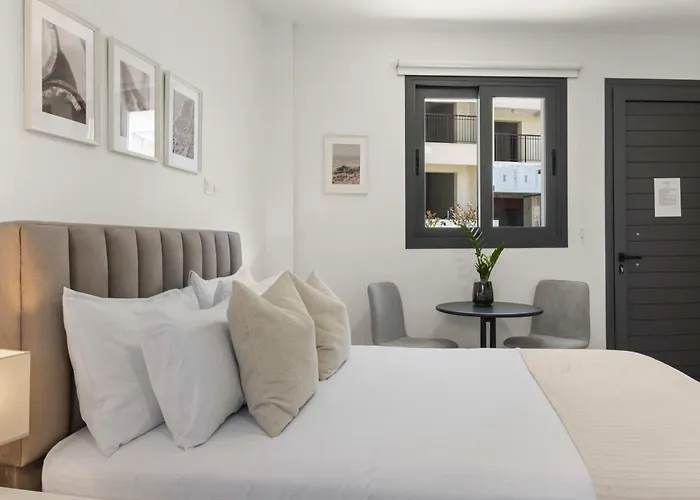 Phaedrus Living: Alkminis Seaside Verano