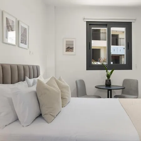 Phaedrus Living: Alkminis Seaside Verano